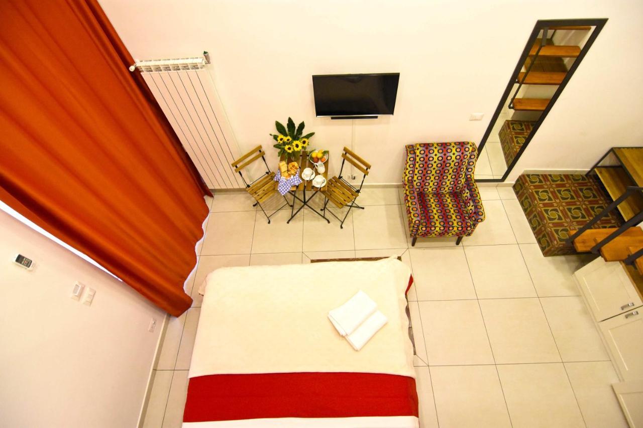 Ninarella Napoli Bed & Breakfast Exterior photo